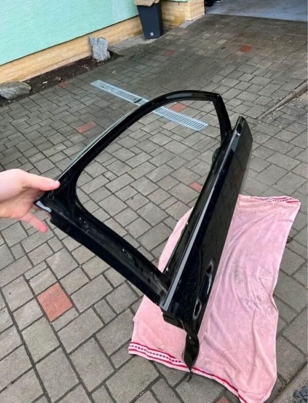 VW Golf 7 Front Door - Image 4
