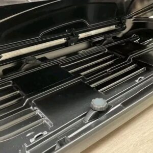Halfords roof box, 470L roof box, jet black roof box, car roof racks, vehicle storage solutions, travel accessories
