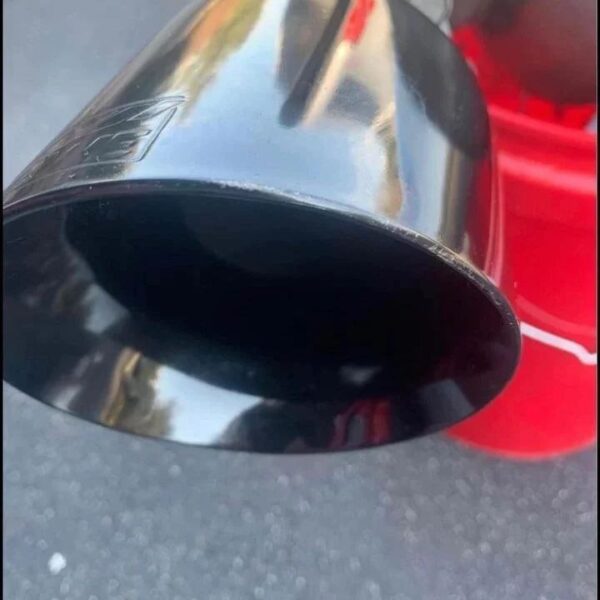 AWE Touring Edition for 6th gen Camaro Ss dual tips - Image 2