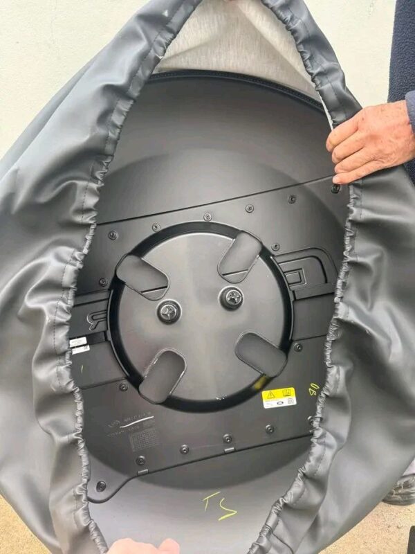 Land Rover Defender spare tire cover, Defender wheel cover, off-road tire protection, custom spare tire cover, rugged tire covers