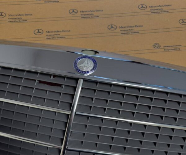 Mercedes W201 Grille - Image 4