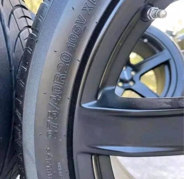Hellcat Red Eye Wheels & Tires - Image 2